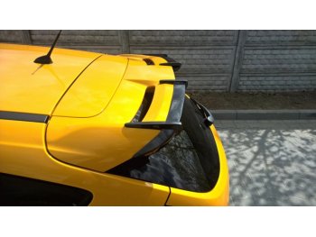 Спойлер крышки багажника EVO от Maxton Design на Ford Focus III ST