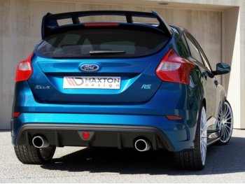 Бампер задний в стиле RS от Maxton Design на Ford Focus III