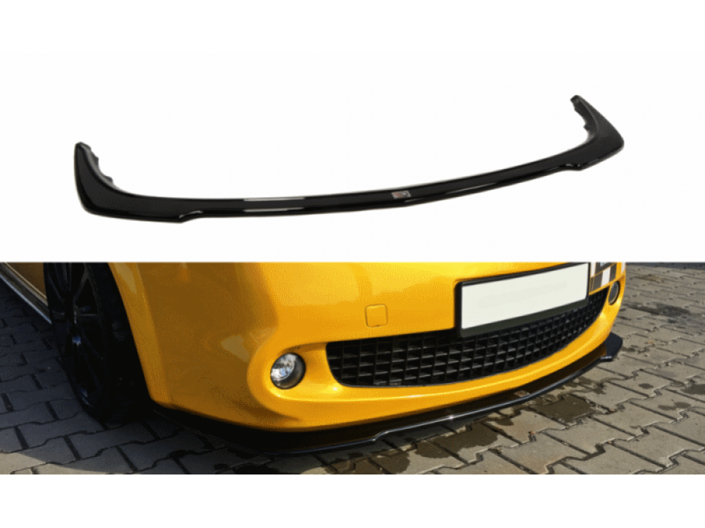 Накладка на передний бампер от Maxton Design на Renault Megane II RS