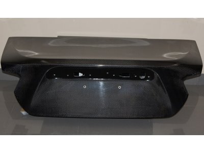 Карбоновая крышка багажника от Eurolineas на Toyota GT86