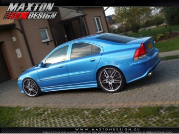 Накладки на пороги от Maxton Design на Volvo S60