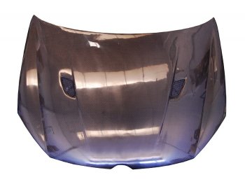 Капот карбоновый от Eurolineas на Volkswagen Golf VI