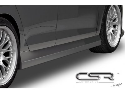 Накладки на пороги от CSR Automotive на VW Golf VII