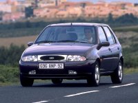 На Ford Fiesta Mk4 купить передние альтернативные фары