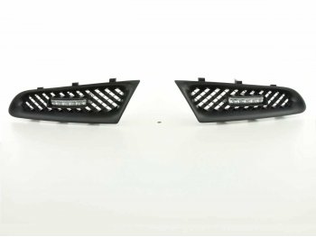 Решётка радиатора от FK Automotive Black с DRL на Renault Clio III