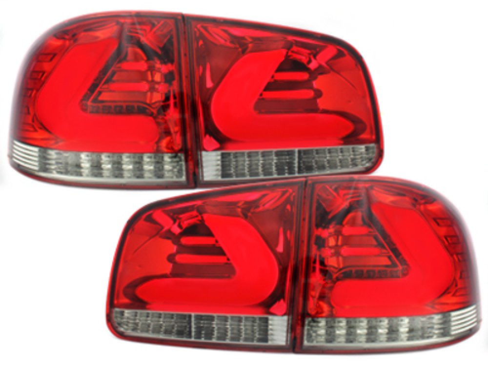 Задние тюнинговые фонари CarDNA Red Crystal на Volkswagen Touareg