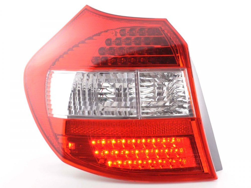 Задняя альтернативная оптика LED Red Crystal на BMW 1 E87
